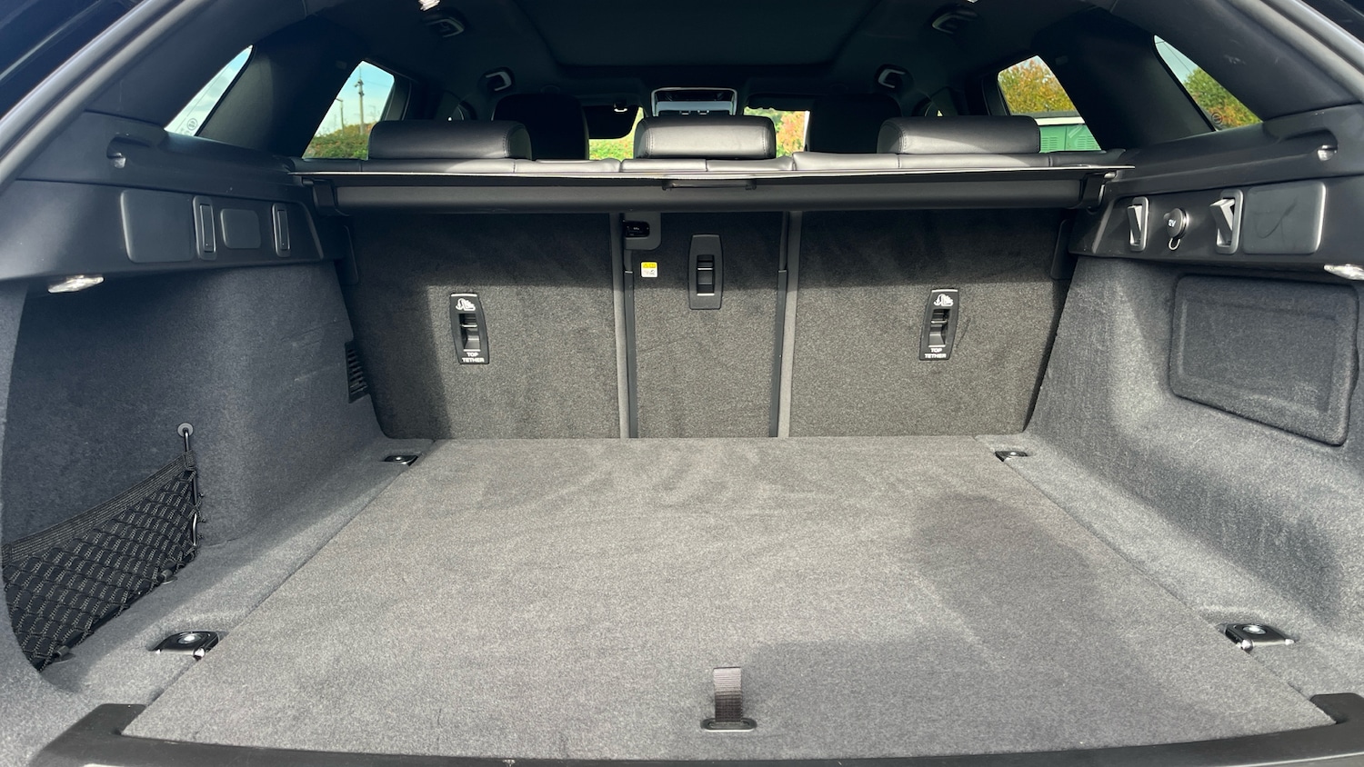 Used Land Rover Range Rover Velar 2025 for sale - 76322486: Photo 10