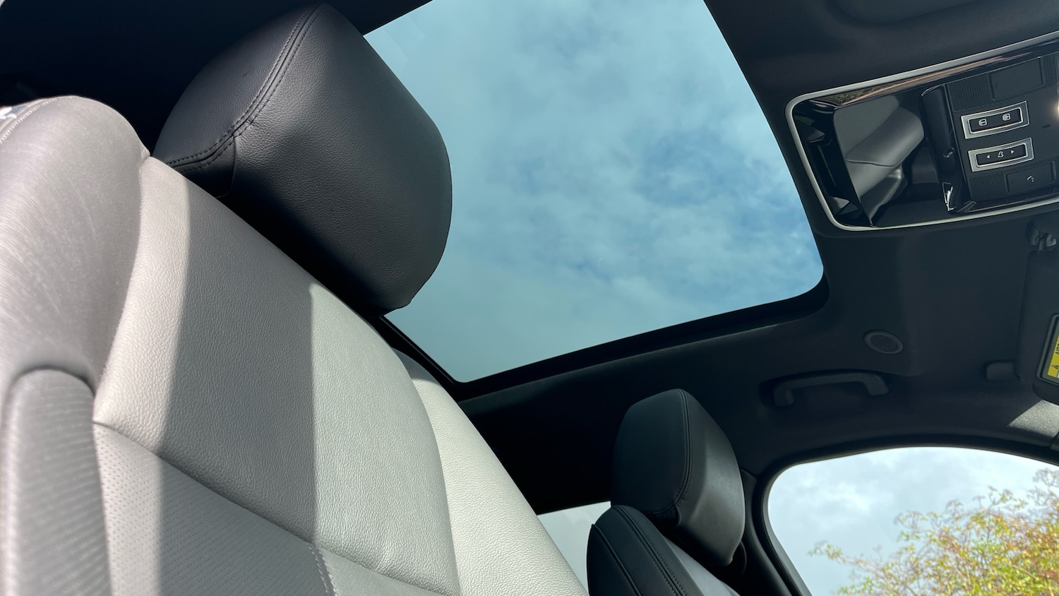 Used Land Rover Range Rover Velar 2025 for sale - 76322486: Photo 20