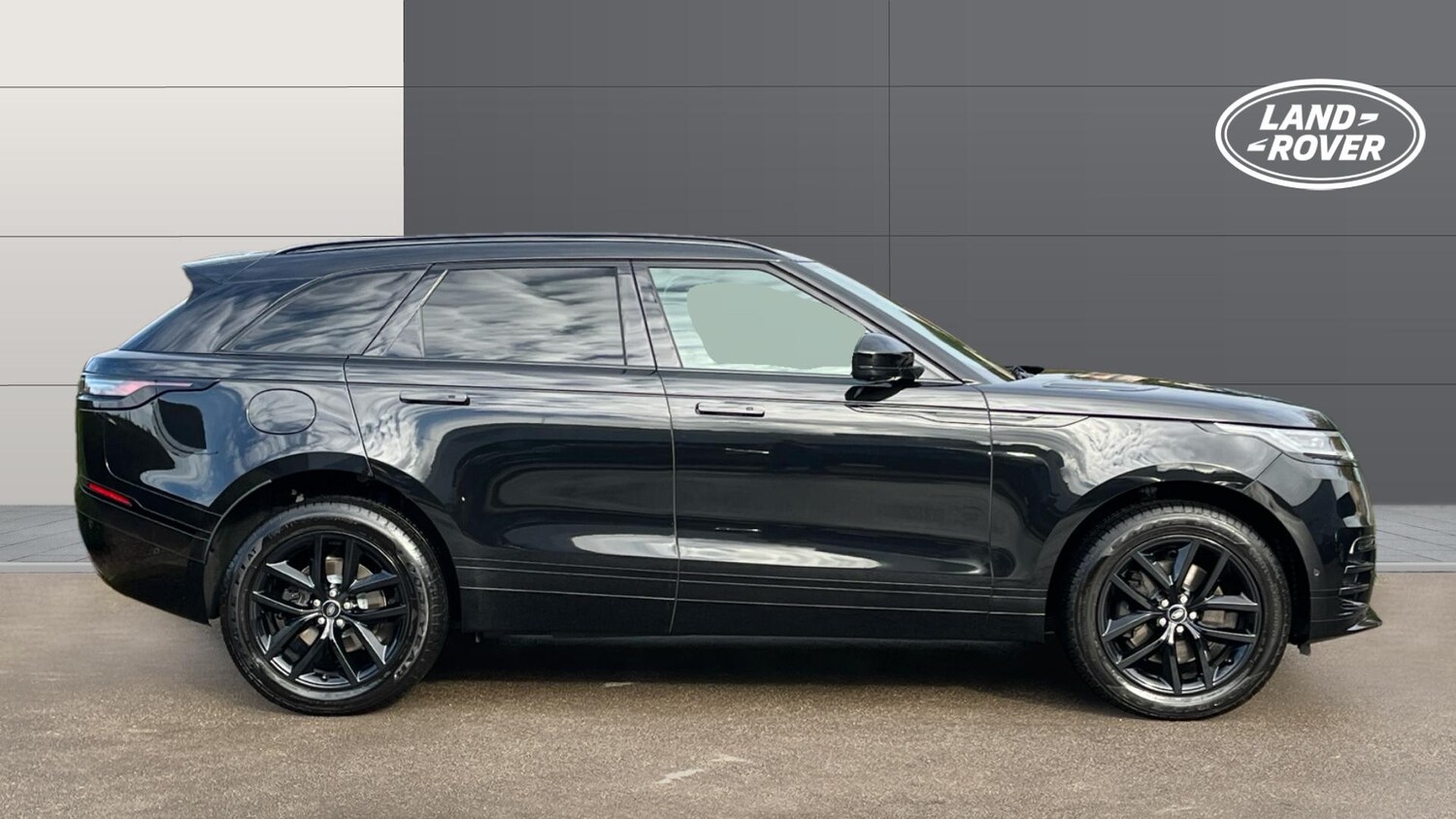 Used Land Rover Range Rover Velar 2025 for sale - 76322486: Photo 5