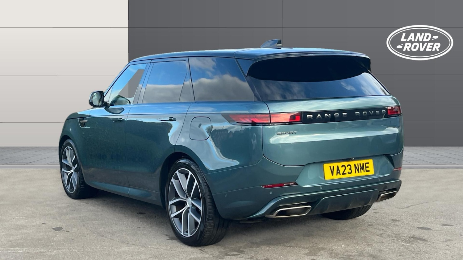Used Land Rover Range Rover Sport 2023 for sale - 76218690: Photo 2
