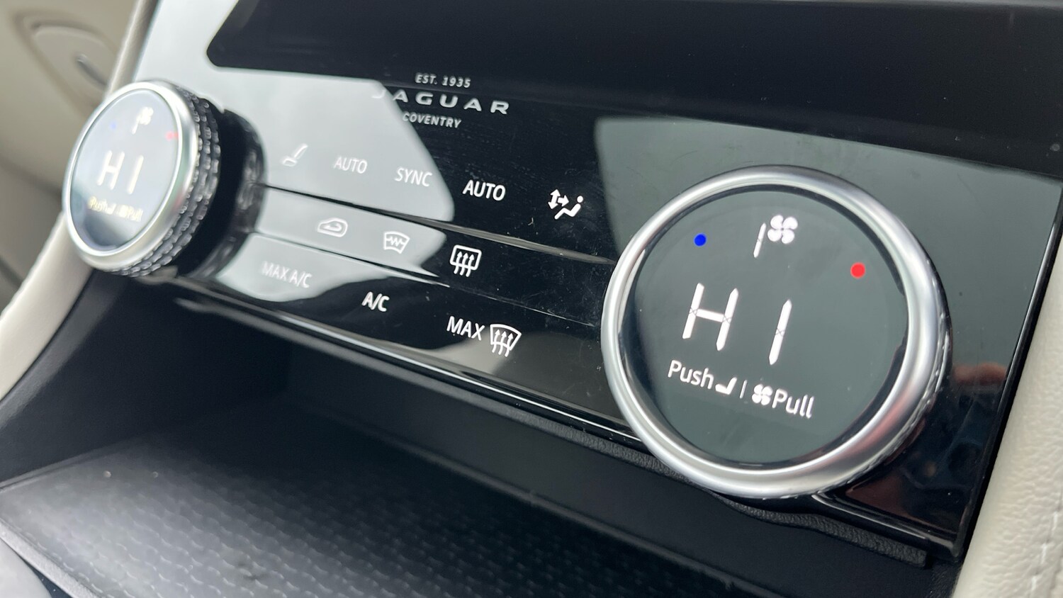 Used Jaguar F-Pace 2022 for sale - 77592676: Photo 33