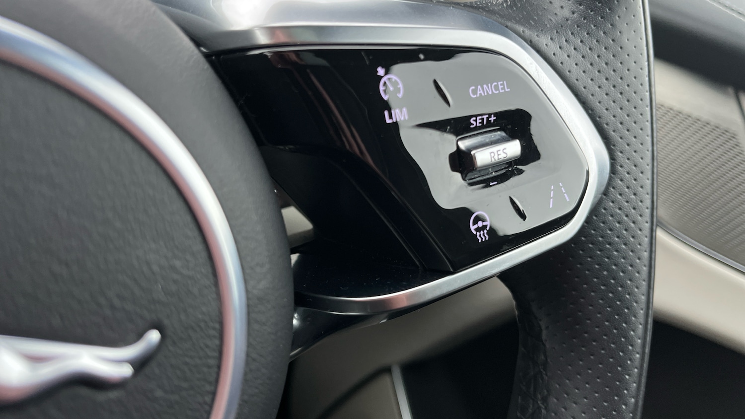 Used Jaguar F-Pace 2022 for sale - 77592676: Photo 39