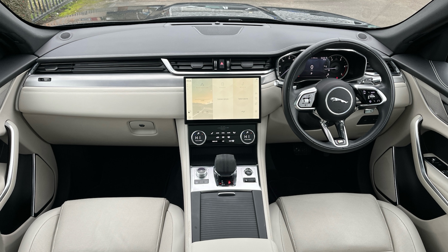 Used Jaguar F-Pace 2022 for sale - 77592676: Photo 9