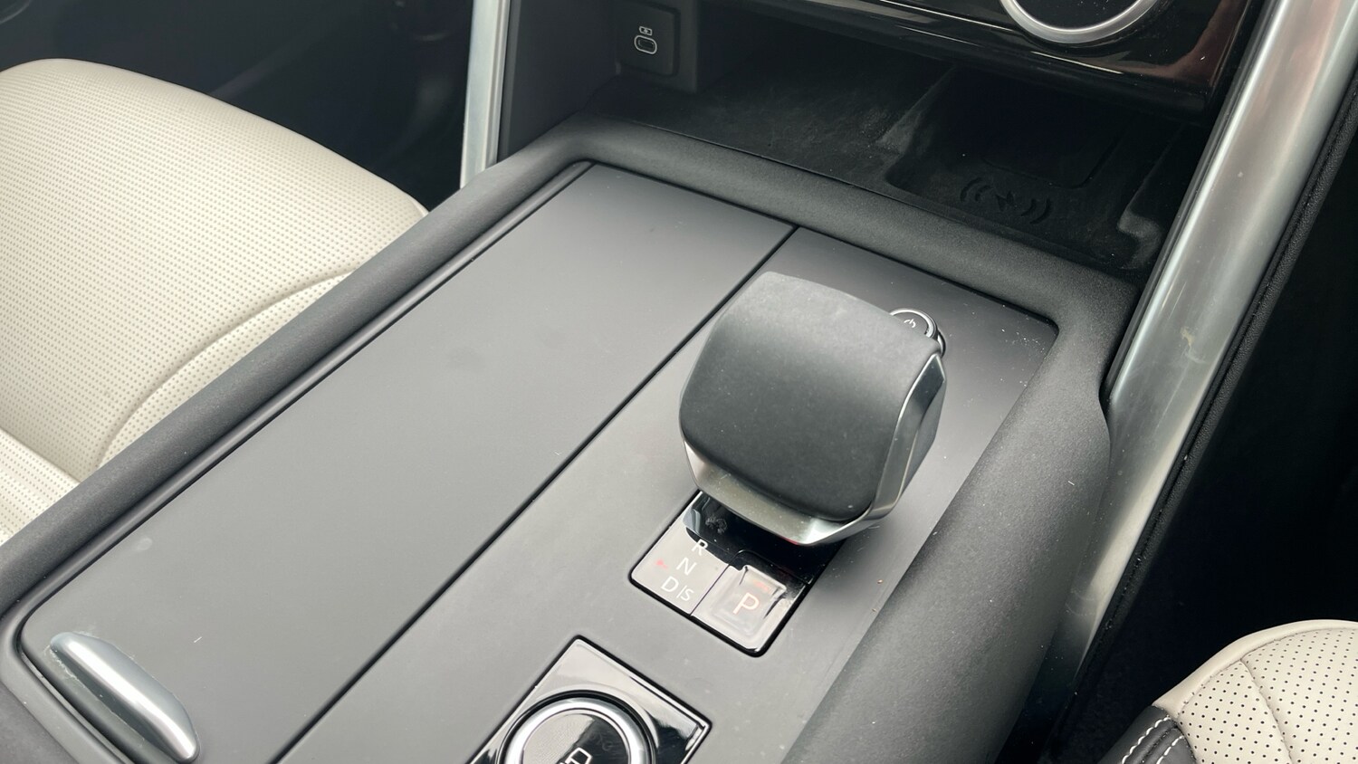 Used Land Rover Discovery 2025 for sale - 76234592: Photo 13