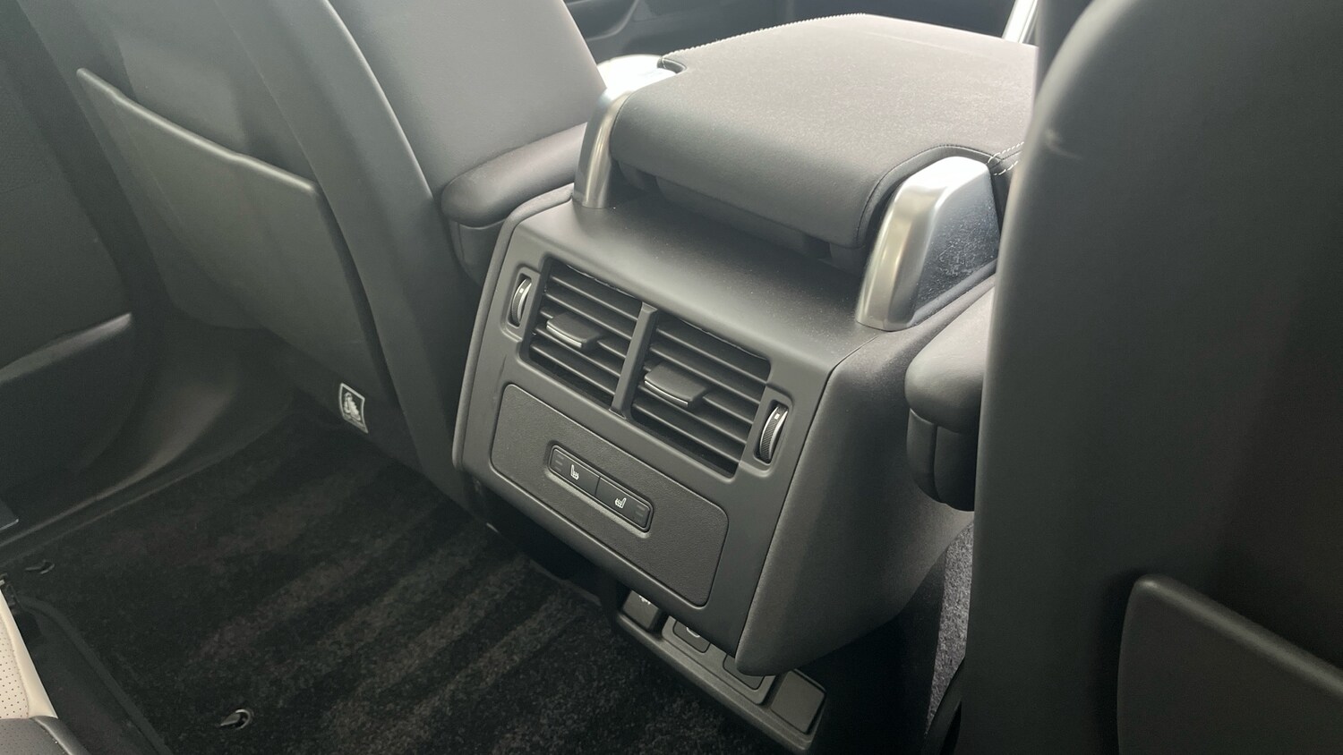 Used Land Rover Discovery 2025 for sale - 76234592: Photo 18