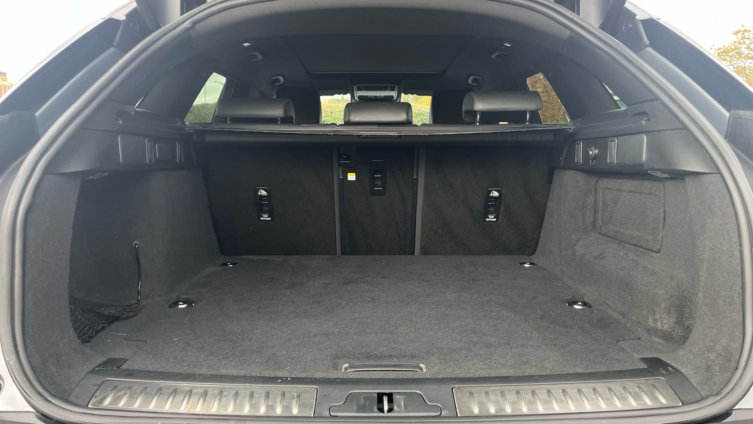 Used Land Rover Range Rover Velar 2024 for sale - 76430739: Photo 10