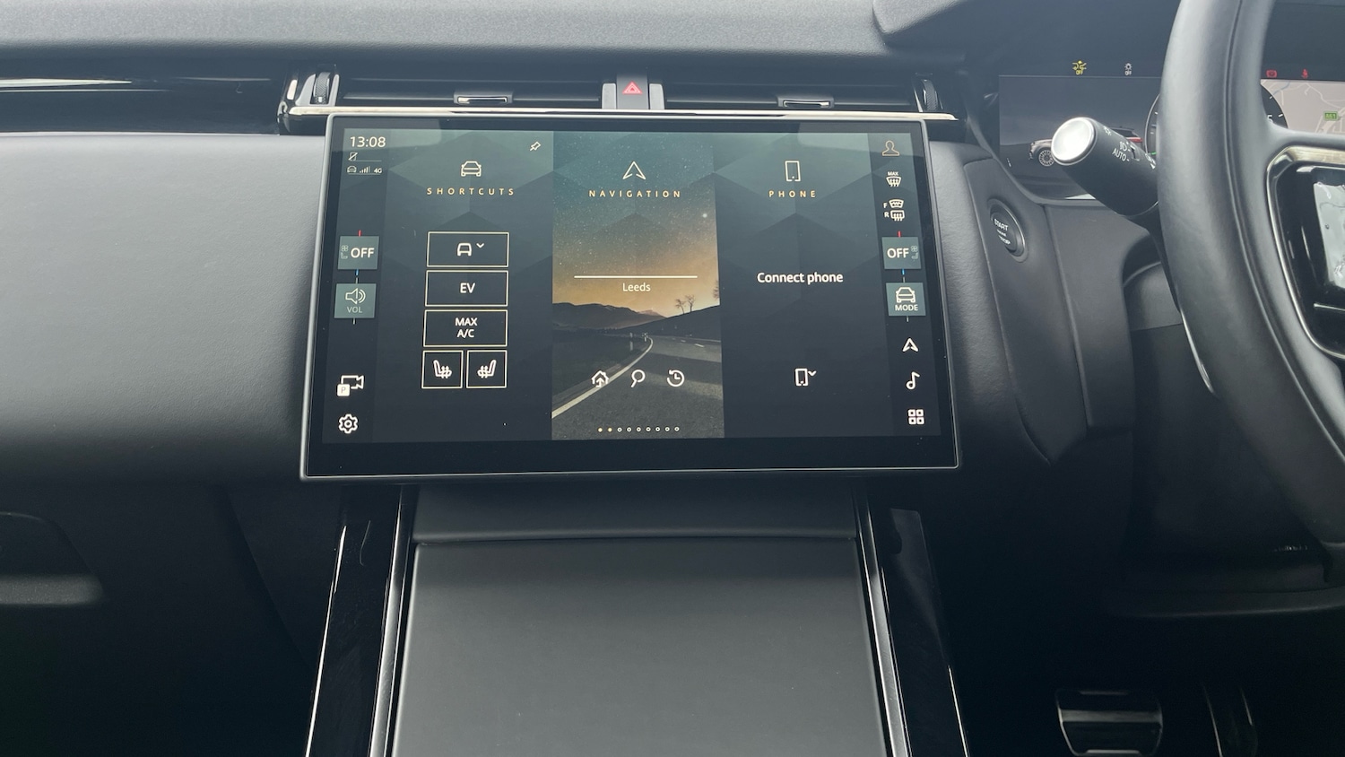 Used Land Rover Range Rover Velar 2024 for sale - 76430739: Photo 14