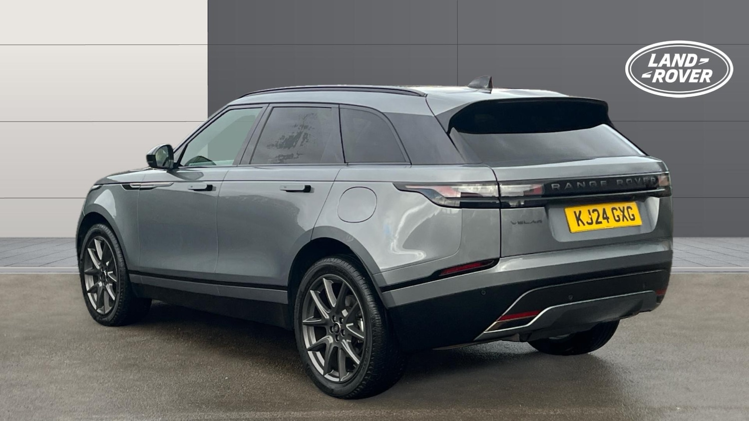 Used Land Rover Range Rover Velar 2024 for sale - 76430739: Photo 2