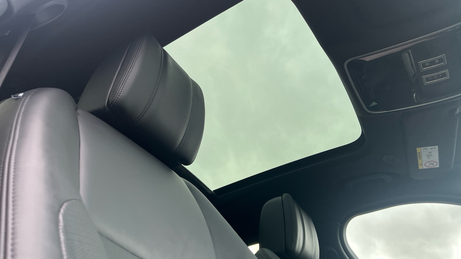 Used Land Rover Range Rover Velar 2024 for sale - 76430739: Photo 20