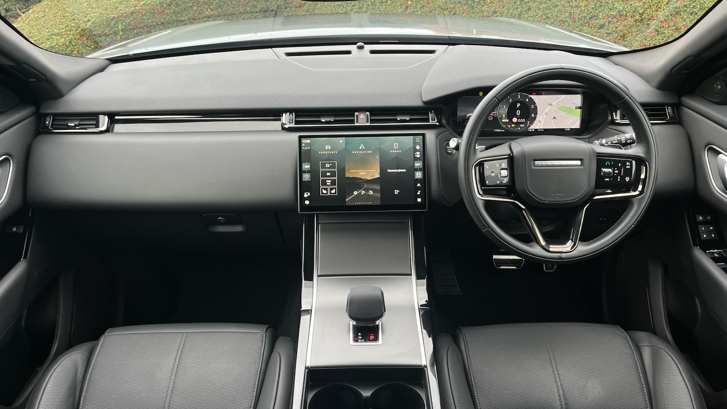 Used Land Rover Range Rover Velar 2024 for sale - 76430739: Photo 9