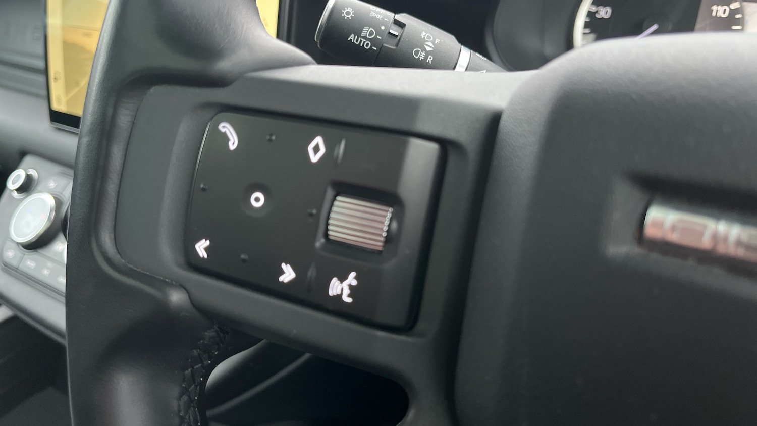 Used Land Rover Defender 2023 for sale - 77653546: Photo 31