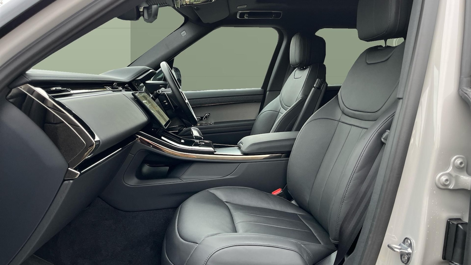 Used Land Rover Range Rover Sport 2025 for sale - 76222191: Photo 3