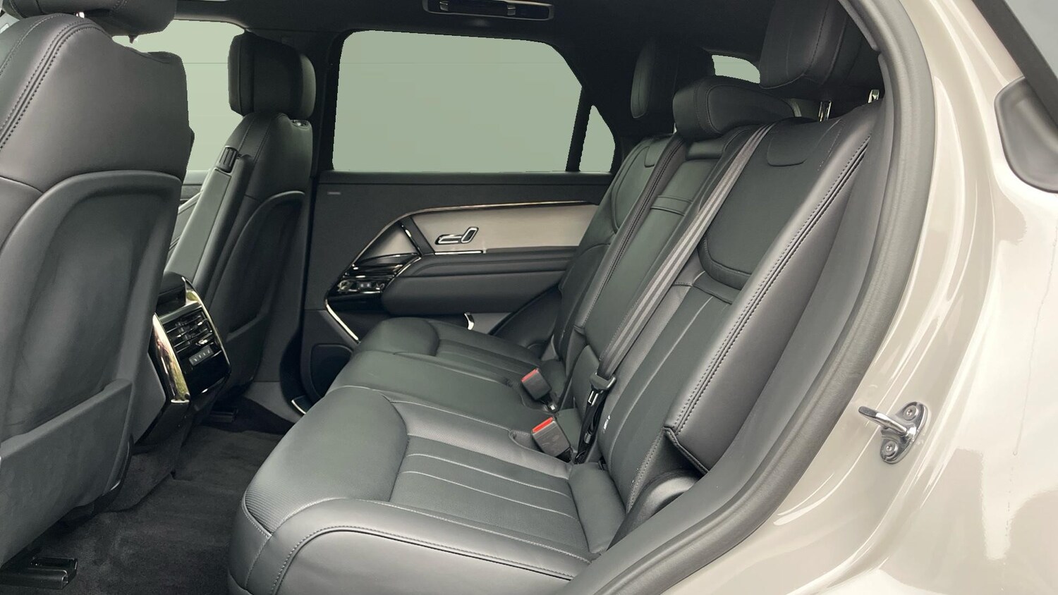 Used Land Rover Range Rover Sport 2025 for sale - 76222191: Photo 4