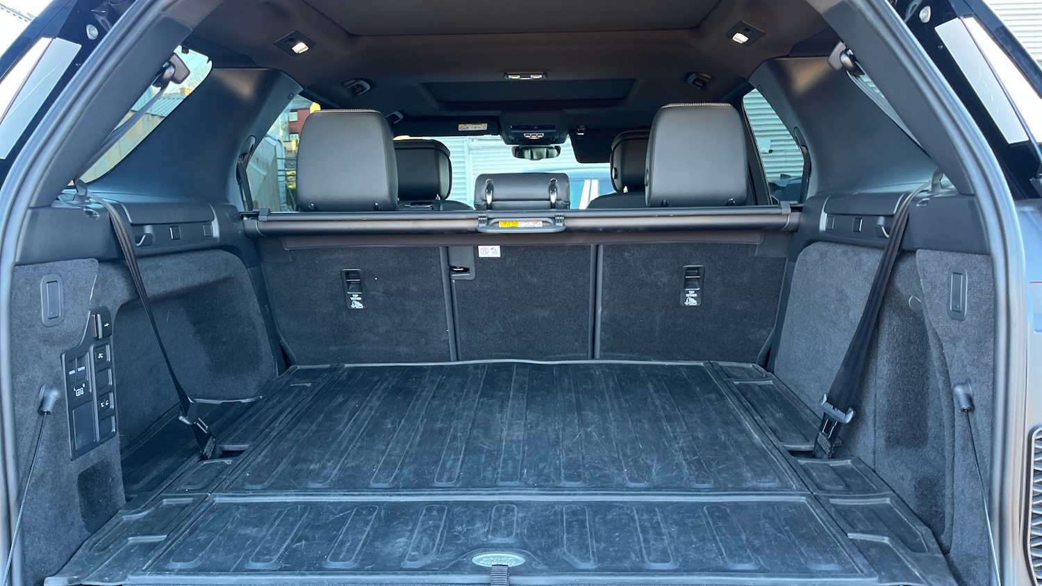 Used Land Rover Discovery 2025 for sale - 77154274: Photo 10