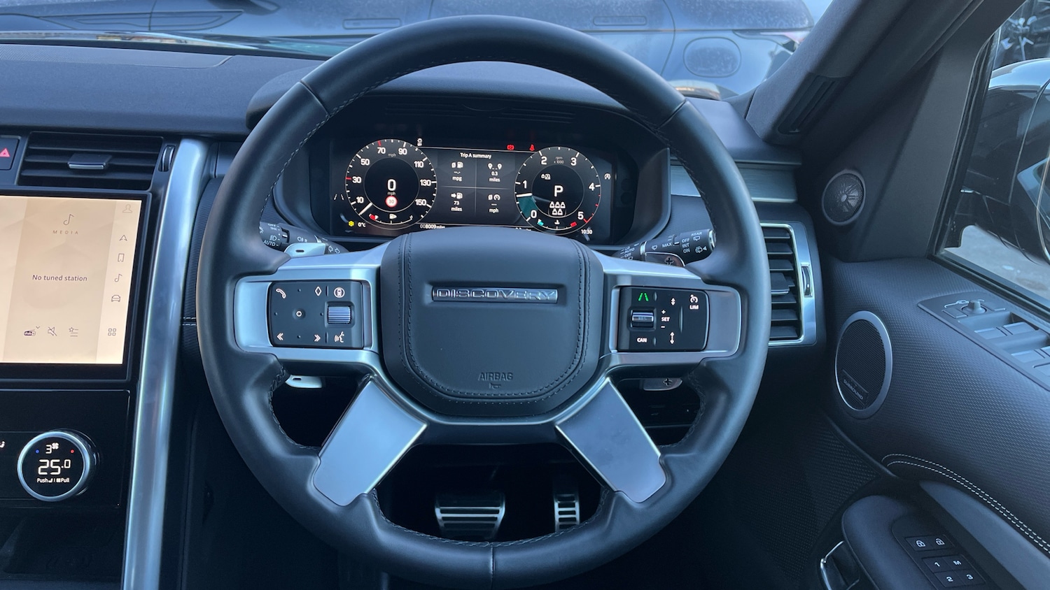 Used Land Rover Discovery 2025 for sale - 77154274: Photo 15