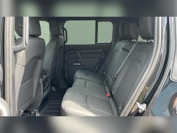 Used Land Rover Defender 2024 for sale - 75523871: Photo