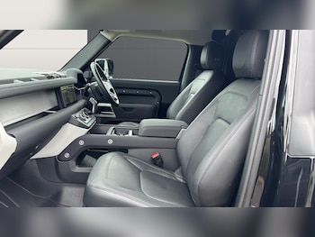 Used Land Rover Defender 2023 for sale - 78457085: Photo