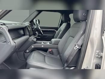 Used Land Rover Defender 2026 for sale - 79570465: Photo