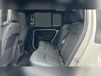 Used Land Rover Defender 2026 for sale - 79570465: Photo