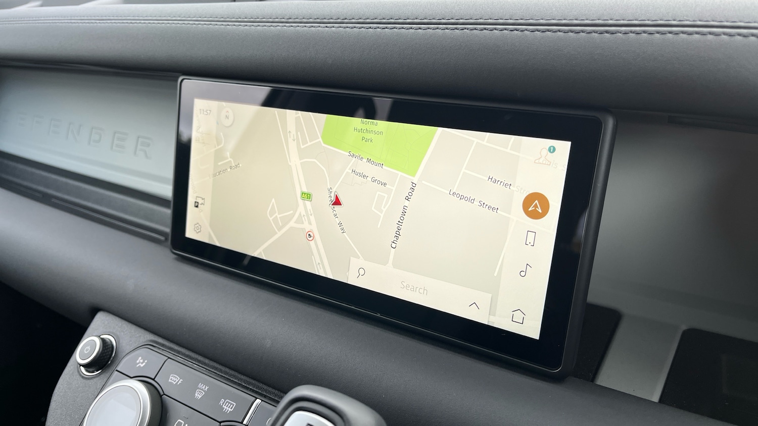 Used Land Rover Defender 2024 for sale - 76206520: Photo 11