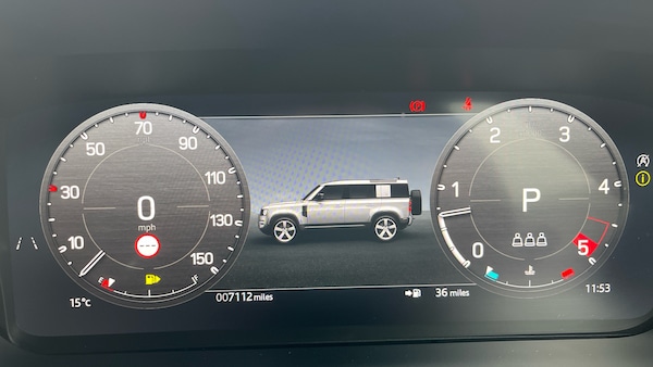 Used Land Rover Defender 2024 for sale - 76206520: Photo 16