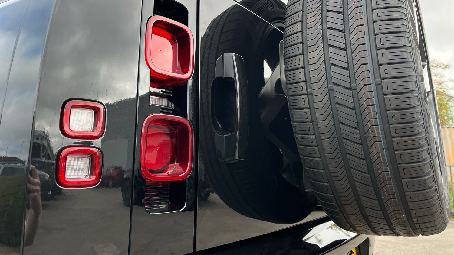 Used Land Rover Defender 2024 for sale - 76206520: Photo 19