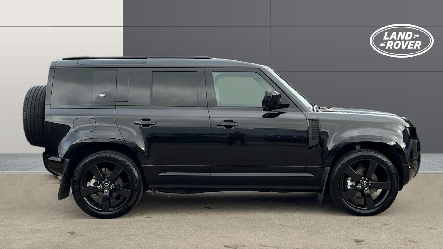 Used Land Rover Defender 2024 for sale - 76206520: Photo 5