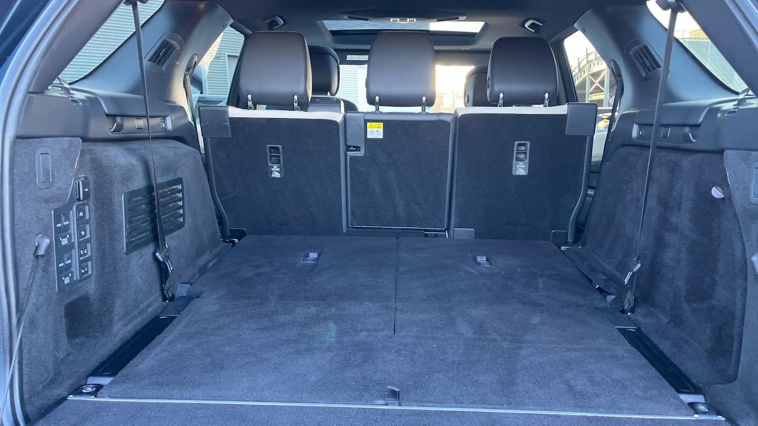 Used Land Rover Discovery 2023 for sale - 77088085: Photo 10