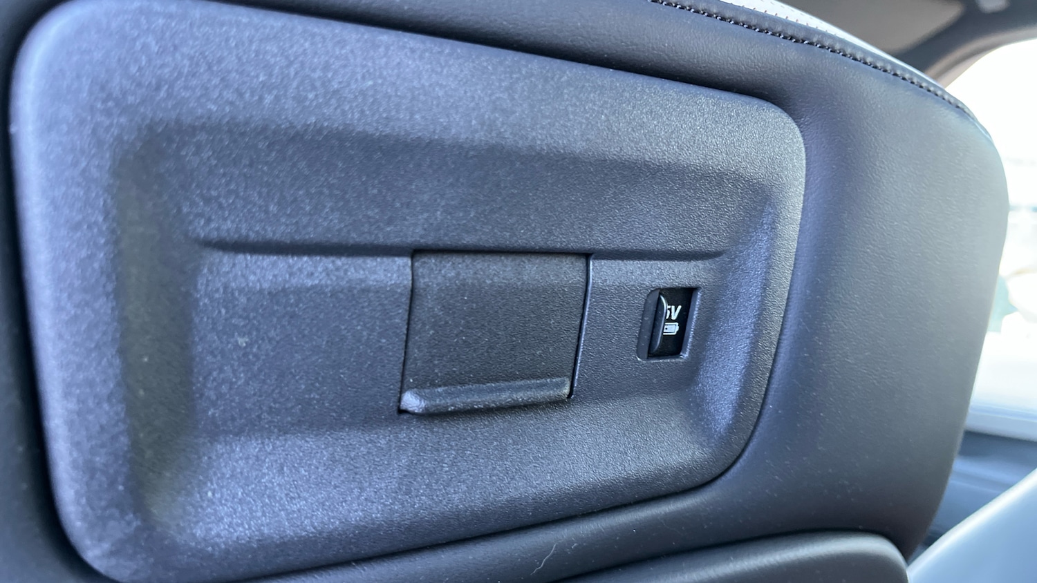 Used Land Rover Discovery 2023 for sale - 77088085: Photo 30