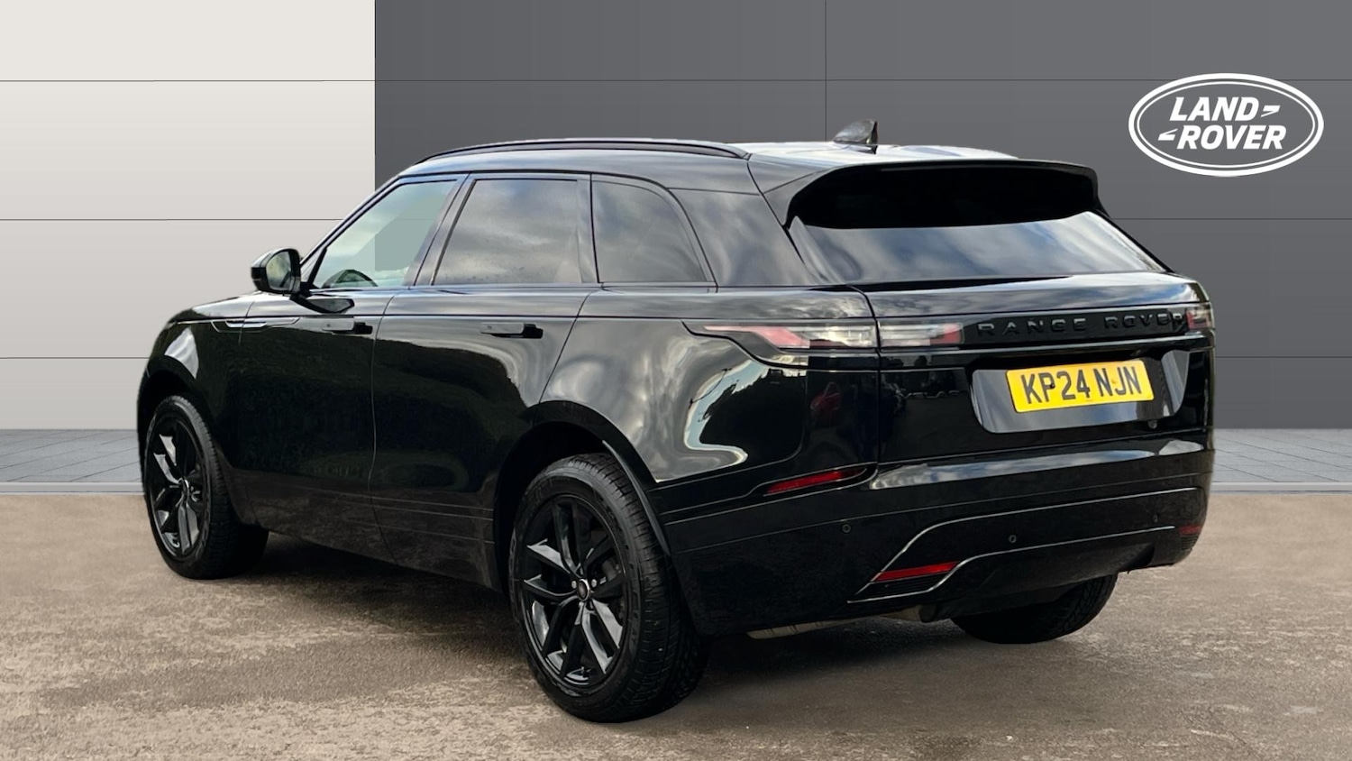 Used Land Rover Range Rover Velar 2024 for sale - 76366948: Photo 2