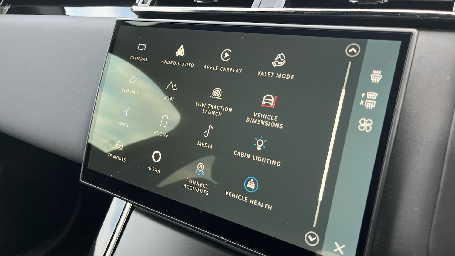 Used Land Rover Range Rover Velar 2024 for sale - 76366948: Photo 23