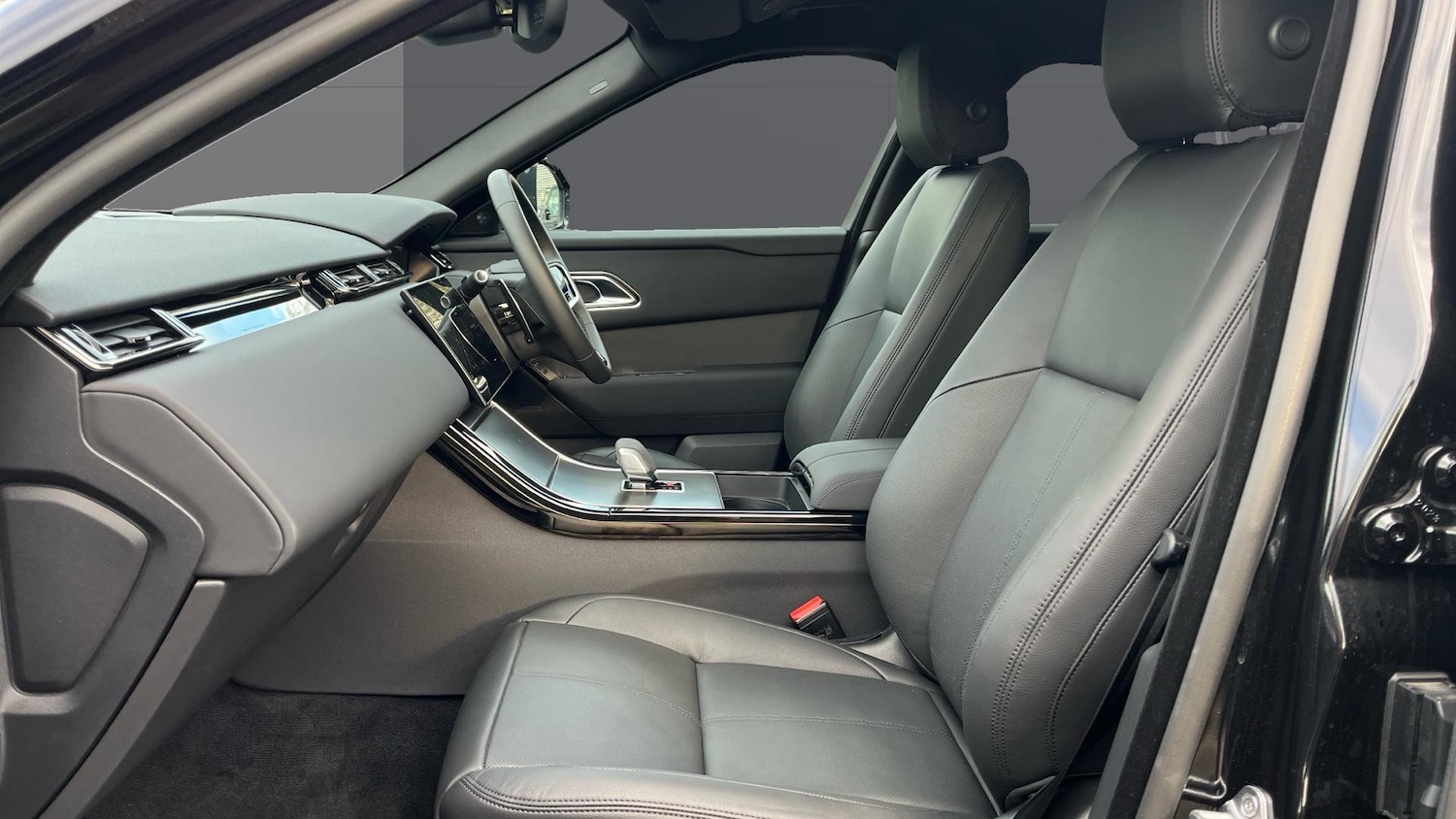 Used Land Rover Range Rover Velar 2024 for sale - 76366948: Photo 3