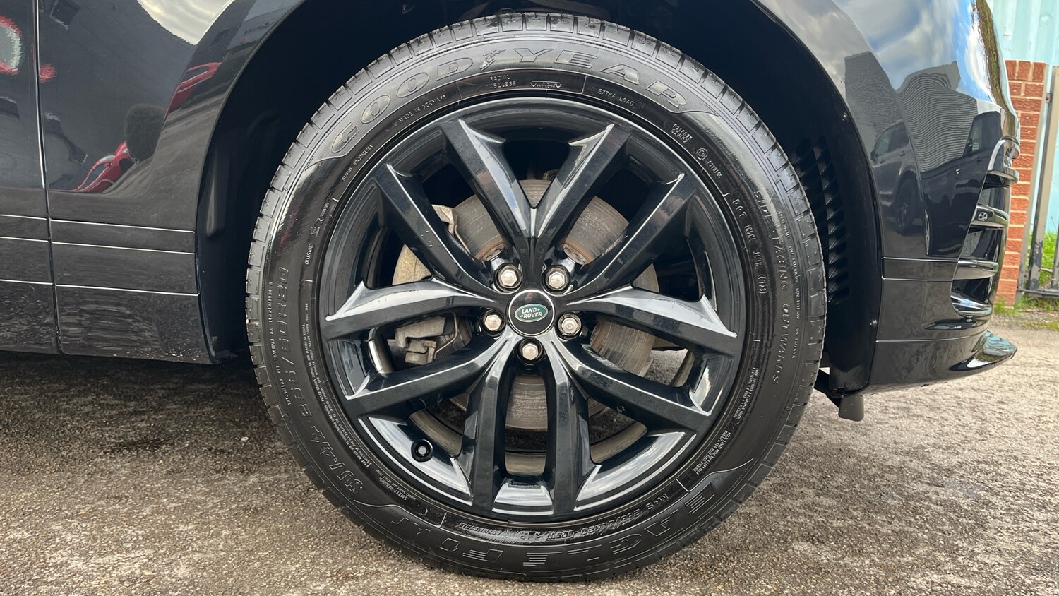 Used Land Rover Range Rover Velar 2024 for sale - 76366948: Photo 8