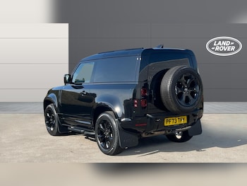 Used Land Rover Defender 2024 for sale - 78106197: Photo