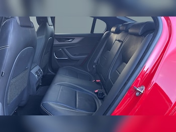 Used Jaguar XE 2019 for sale - 77171087: Photo