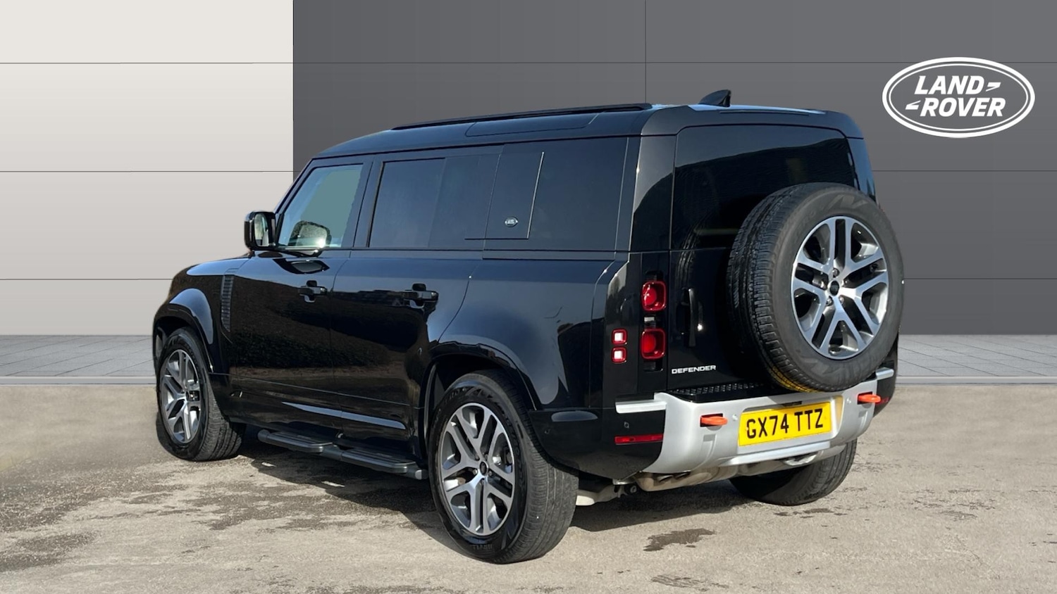 Used Land Rover Defender 2024 for sale - 77567579: Photo 2