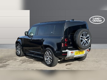 Used Land Rover Defender 2024 for sale - 77567579: Photo