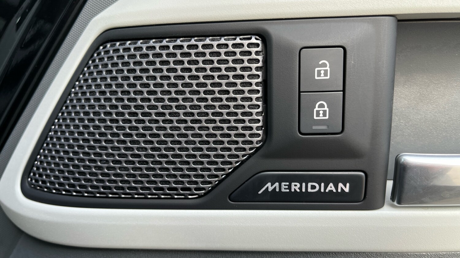 Used Land Rover Defender 2024 for sale - 77567579: Photo 31