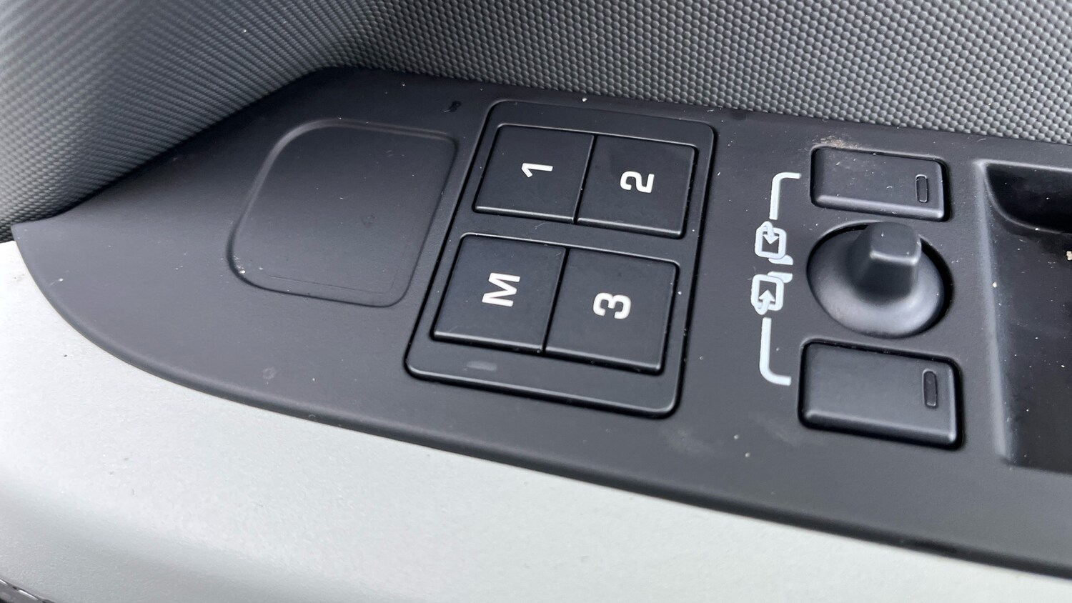 Used Land Rover Defender 2024 for sale - 77567579: Photo 33