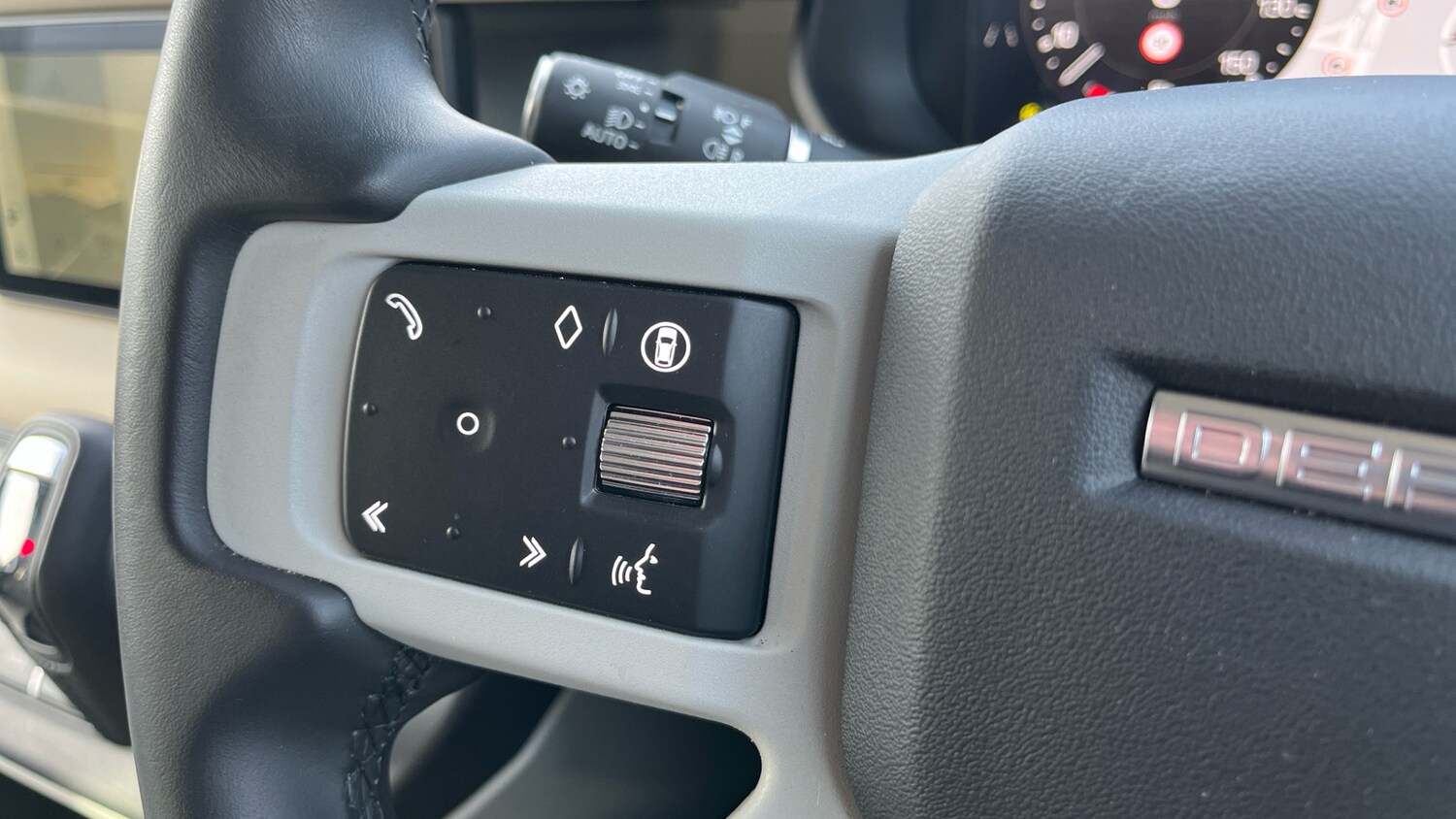 Used Land Rover Defender 2024 for sale - 77567579: Photo 34