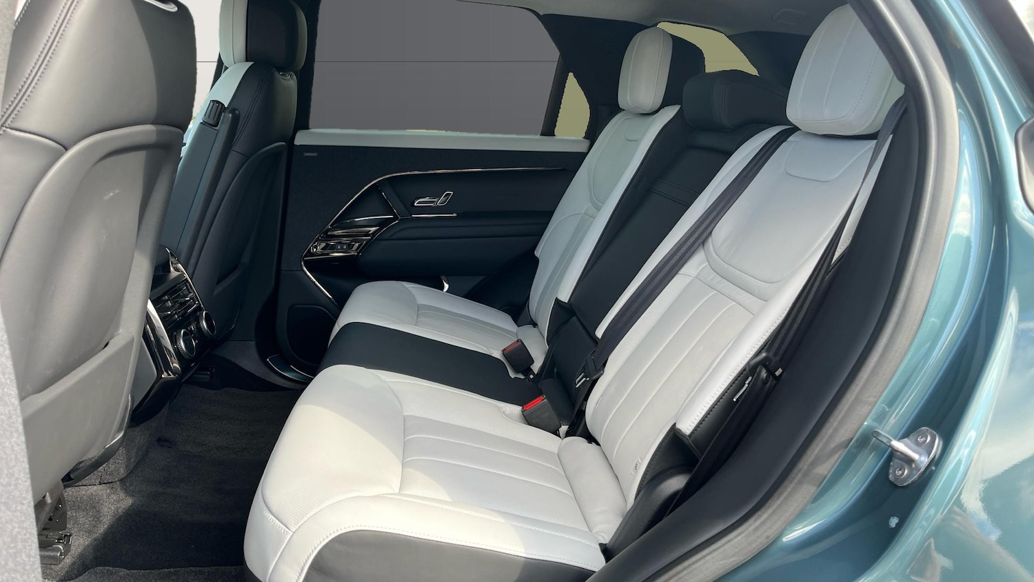 Used Land Rover Range Rover Sport 2023 for sale - 76127102: Photo 4
