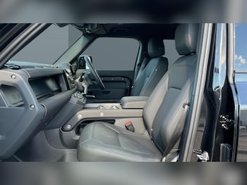 Used Land Rover Defender 2025 for sale - 76277108: Photo