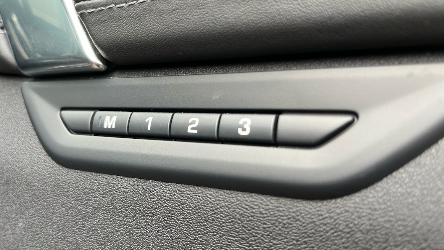 Used Land Rover Discovery Sport 2024 for sale - 78025226: Photo 31