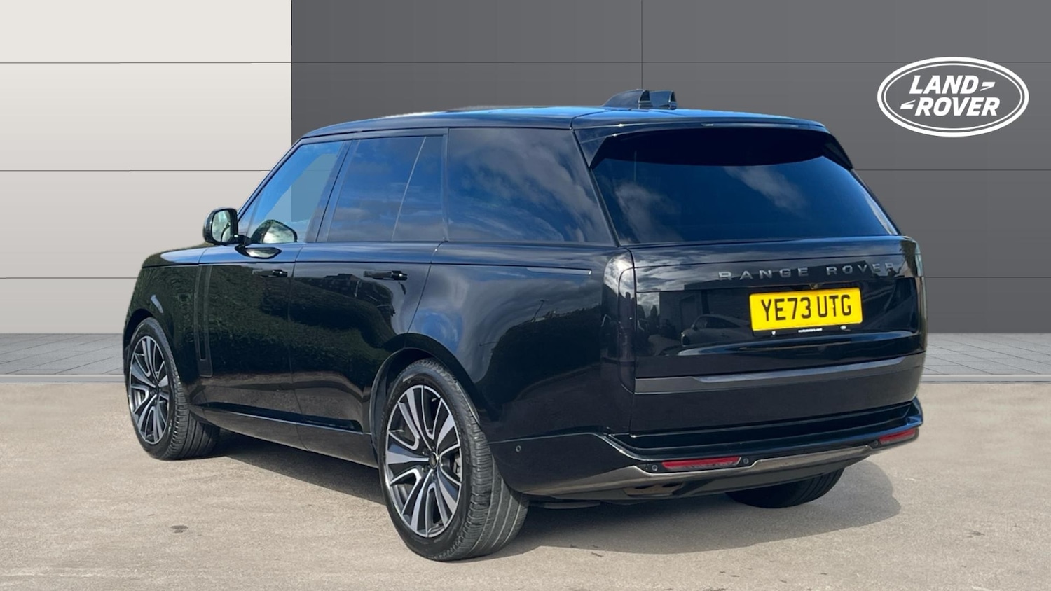 Used Land Rover Range Rover 2023 for sale - 76184321: Photo 2