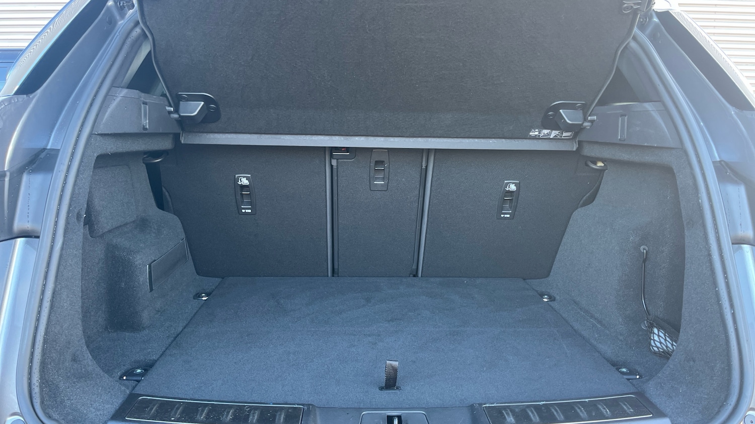 Used Land Rover Range Rover Evoque 2025 for sale - 76322477: Photo 10