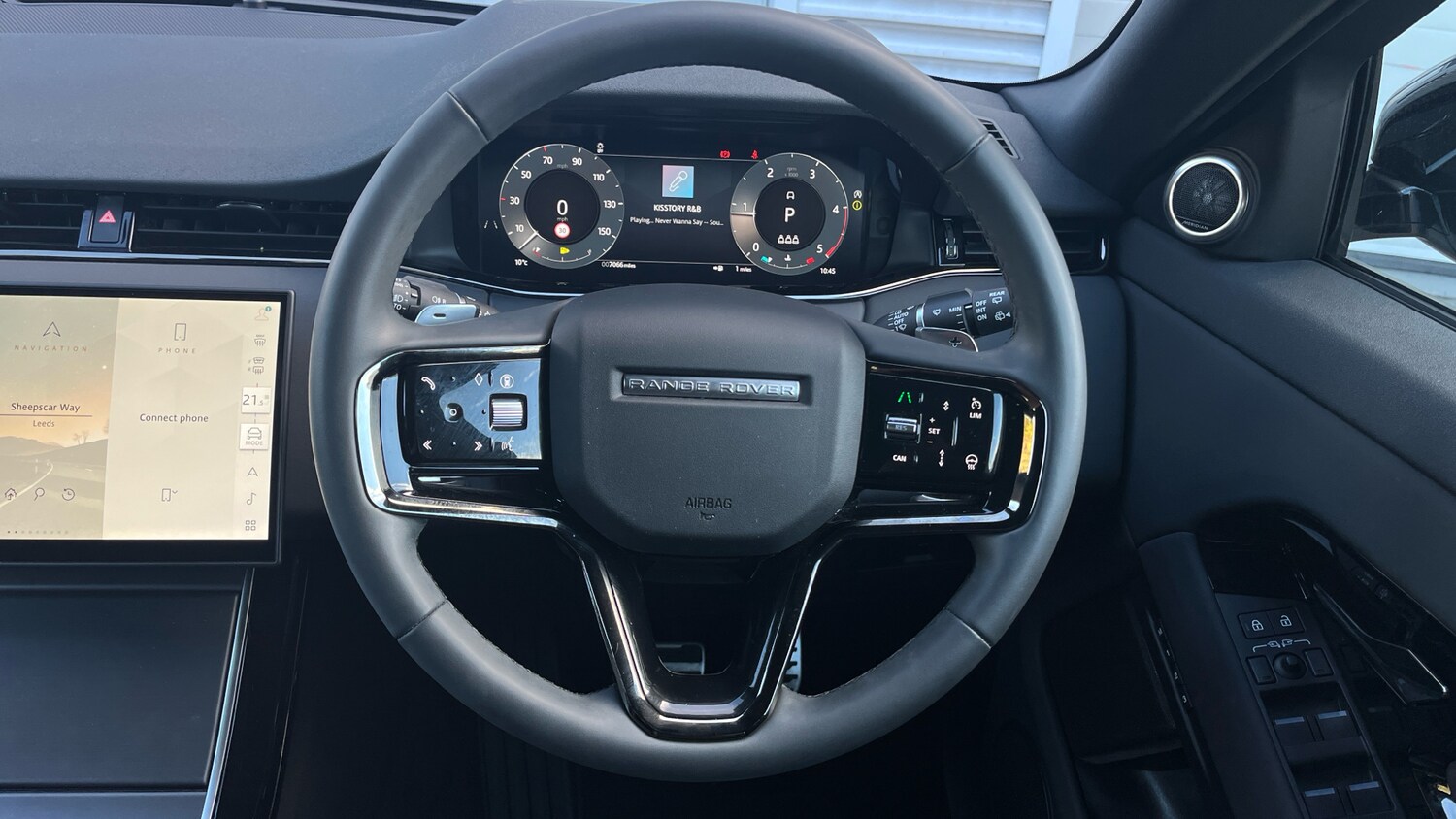 Used Land Rover Range Rover Evoque 2025 for sale - 76322477: Photo 15