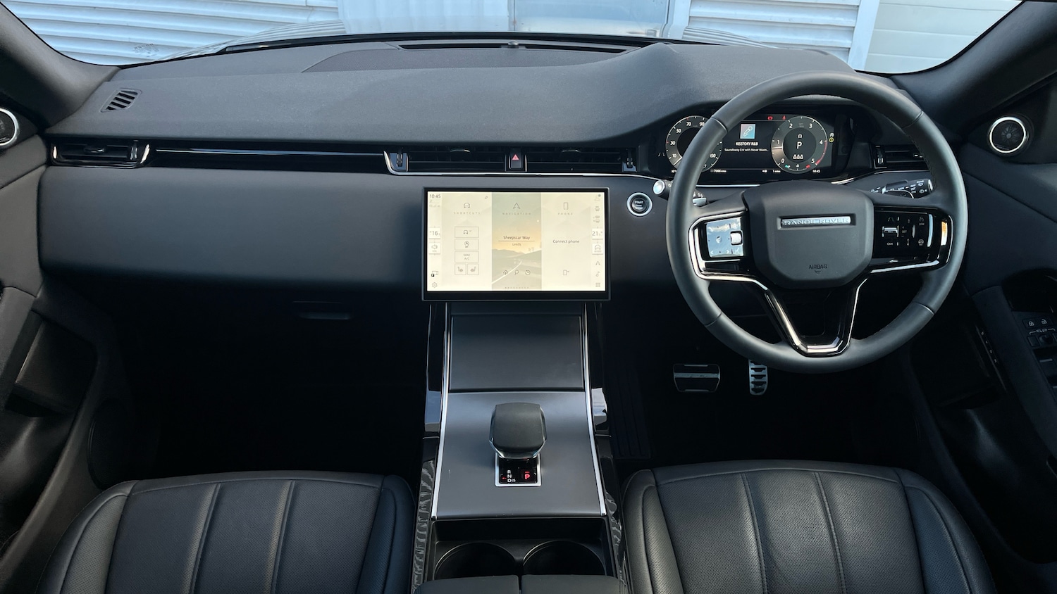 Used Land Rover Range Rover Evoque 2025 for sale - 76322477: Photo 9