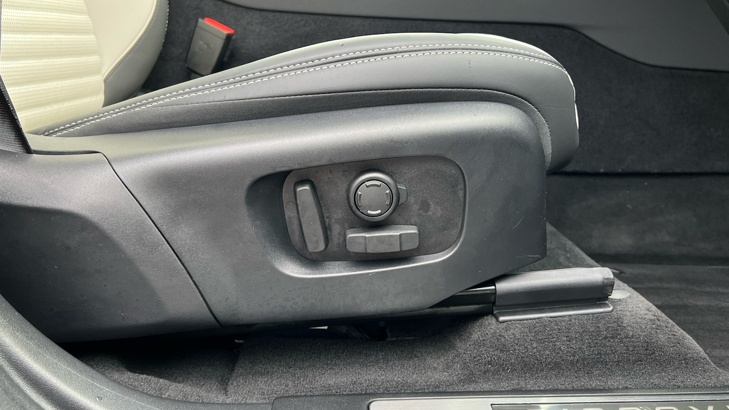 Used Land Rover Discovery Sport 2025 for sale - 77848768: Photo 36