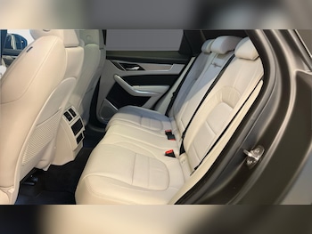 Used Jaguar F-Pace 2023 for sale - 77342542: Photo