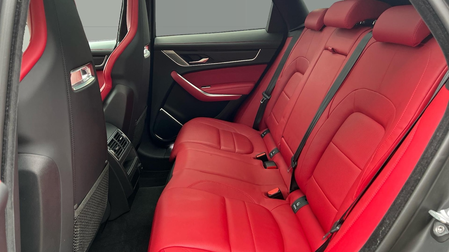 Used Jaguar F-Pace 2021 for sale - 77298183: Photo 4